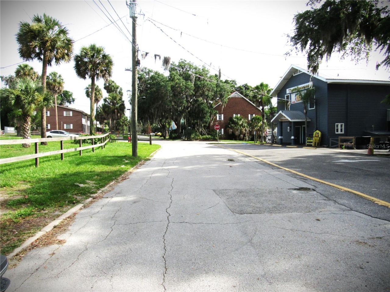 Photo 3 of 14 S Lake St, Crescent City, FL 32112