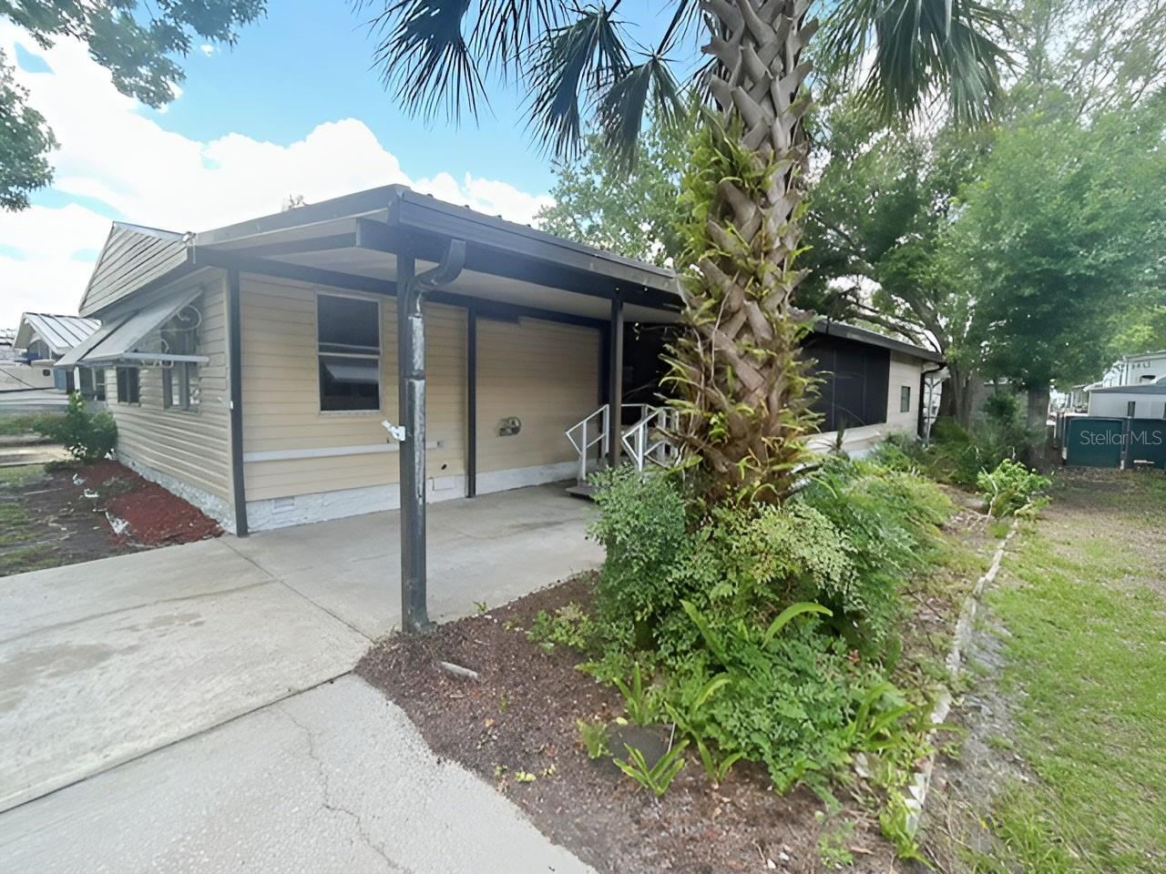 Photo 2 of 170 Palm Dr, Debary, FL 32713