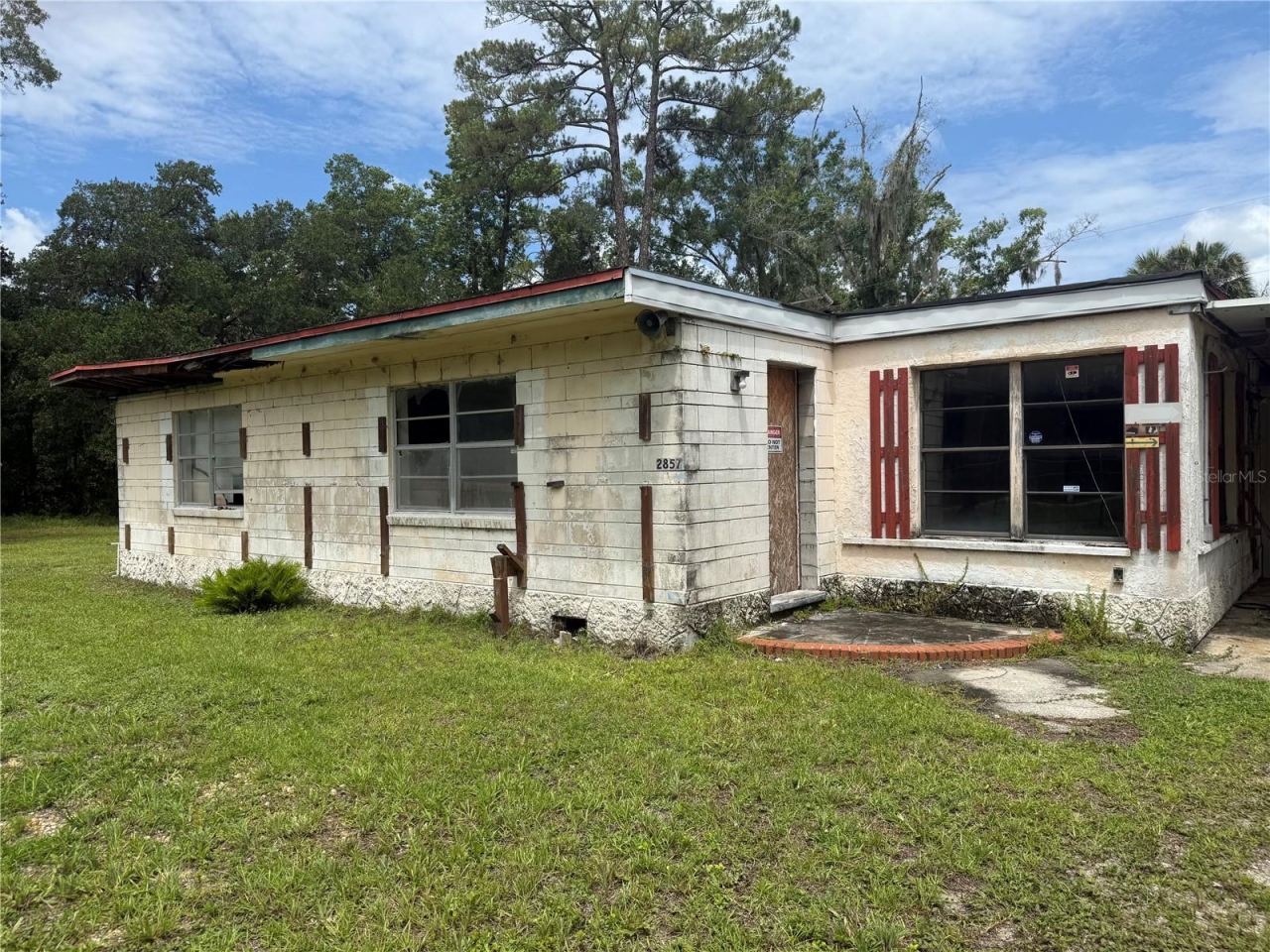 Photo 2 of 2857 W New York Ave, Deland, FL 32720