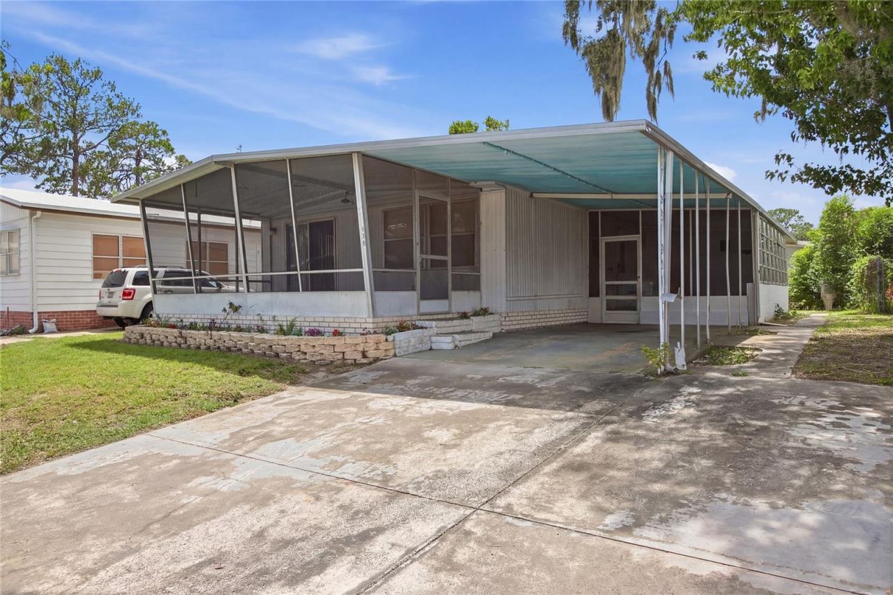 Photo 2 of 110 Maple Dr, Debary, FL 32713