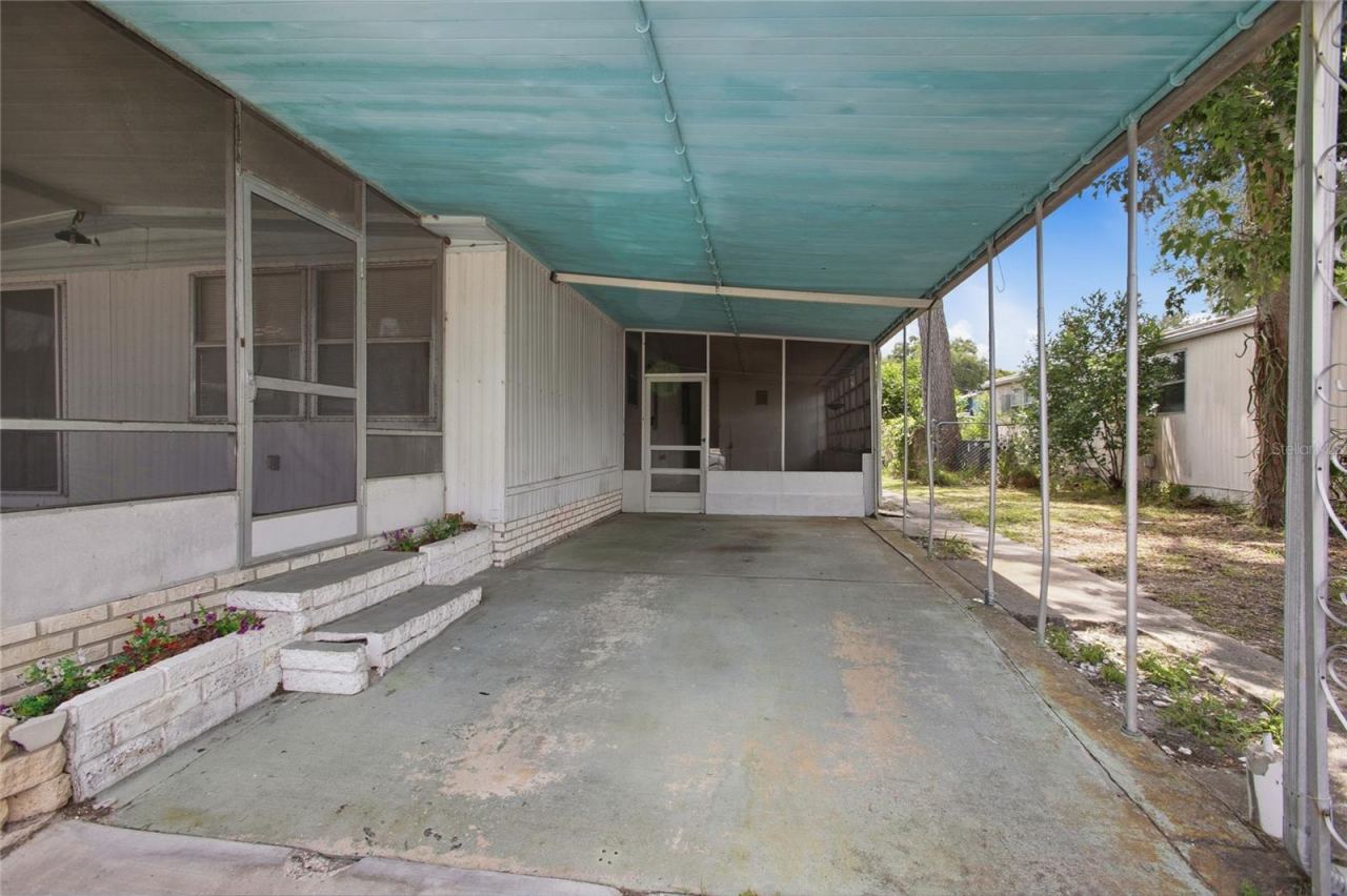 Photo 3 of 110 Maple Dr, Debary, FL 32713