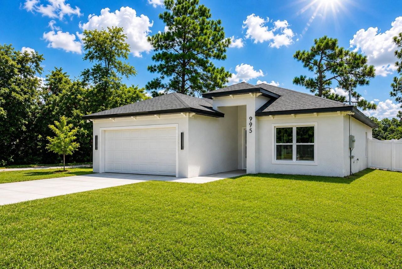 Photo 2 of 995 9th Ave, Deland, FL 32724