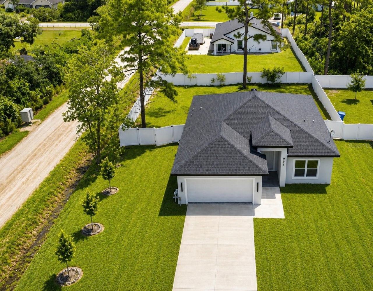 Photo 3 of 995 9th Ave, Deland, FL 32724