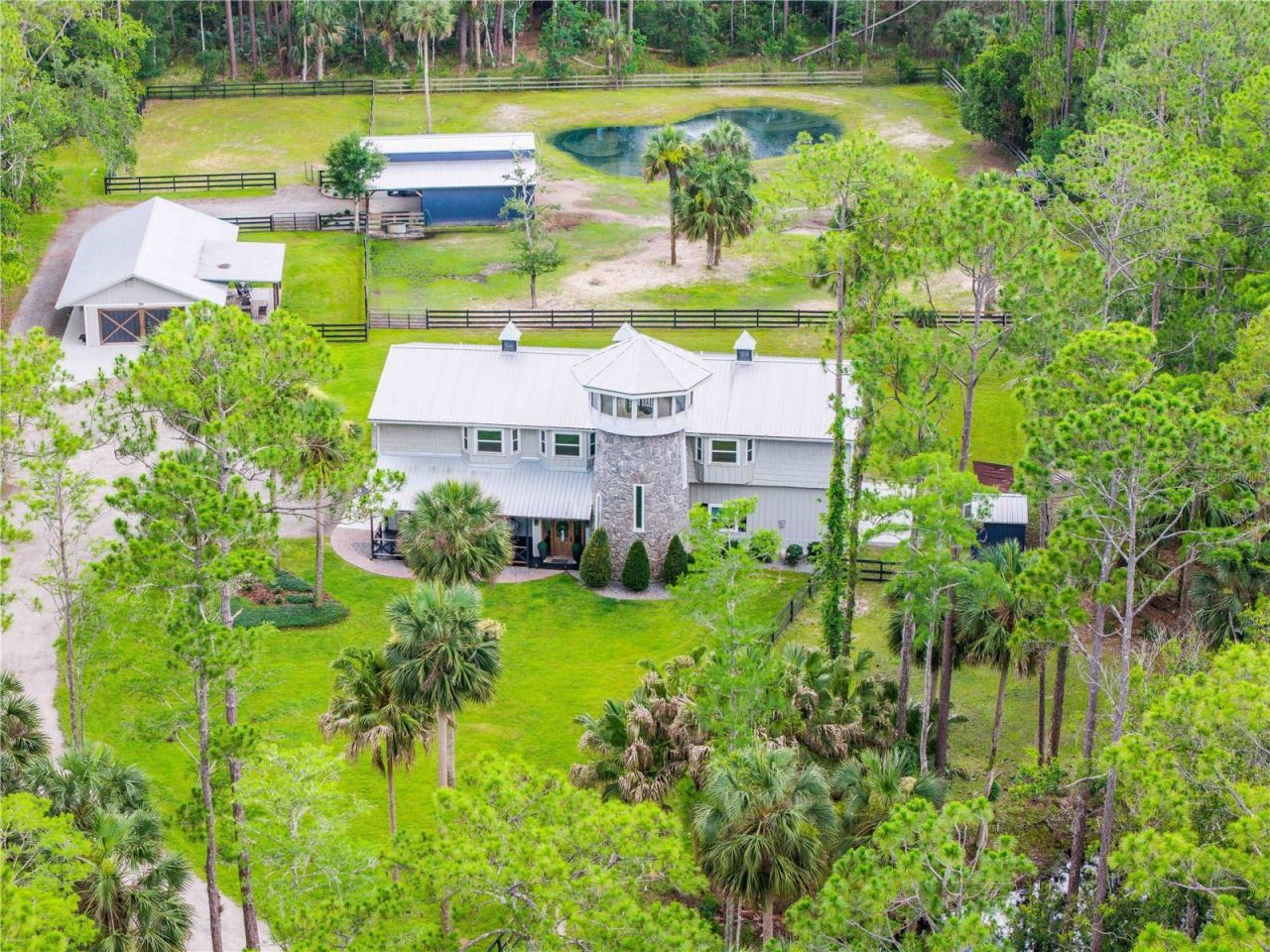 2195 W Poinsettia Dr, Port Orange, FL 32128