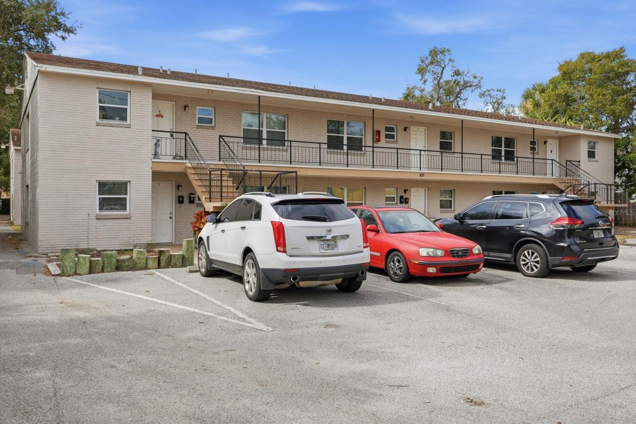 Photo 3 of 805 Louisville St, Port Orange, FL 32129