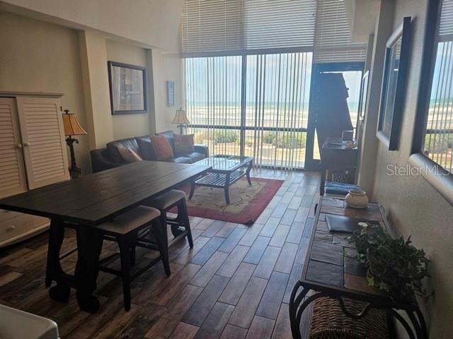 1909 S Atlantic Ave #102, Daytona Beach
