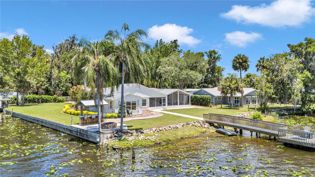 1645 Spring Garden Dr, Astor