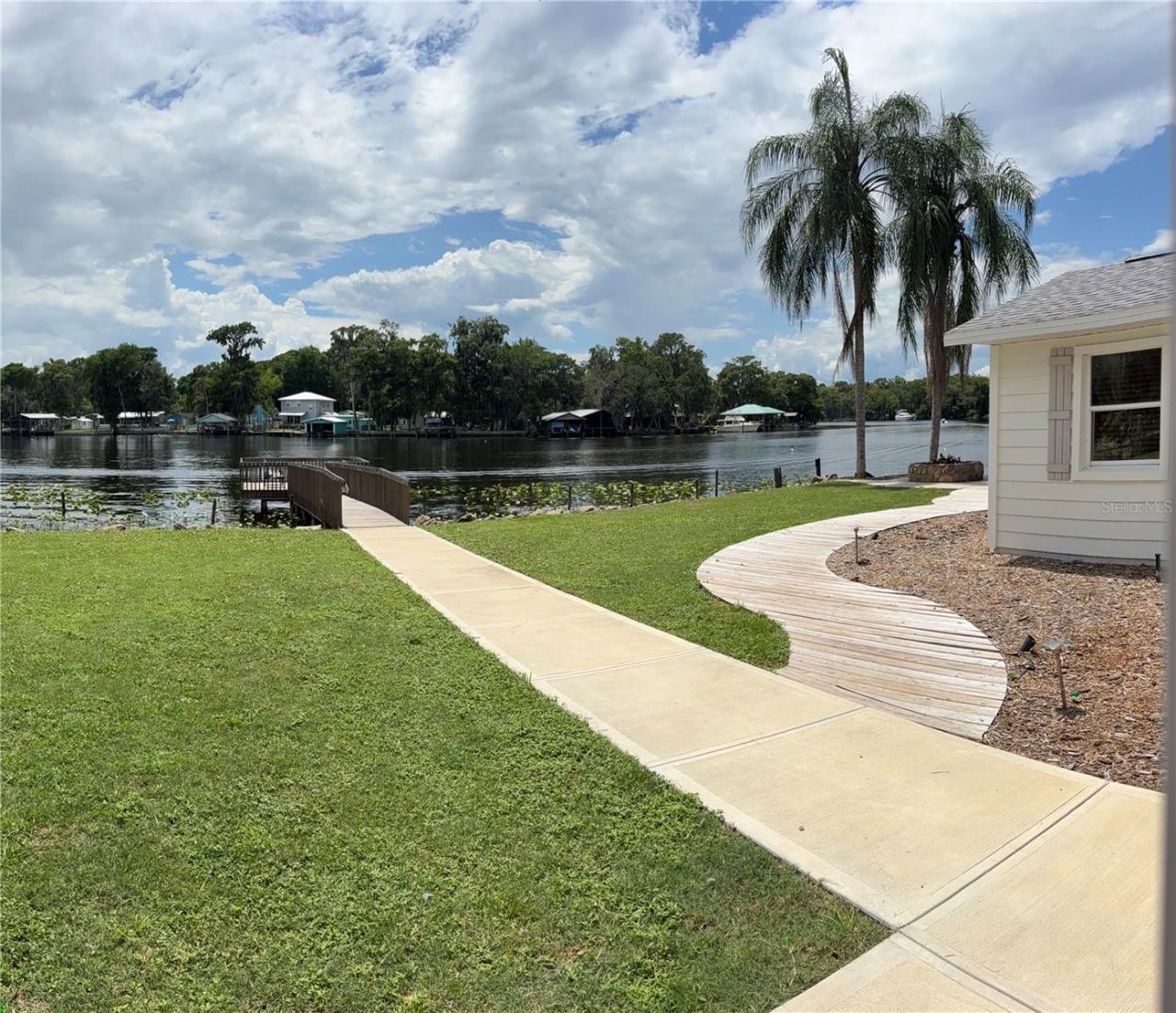 Photo 5 of 1645 Spring Garden Dr, Astor, FL 32102