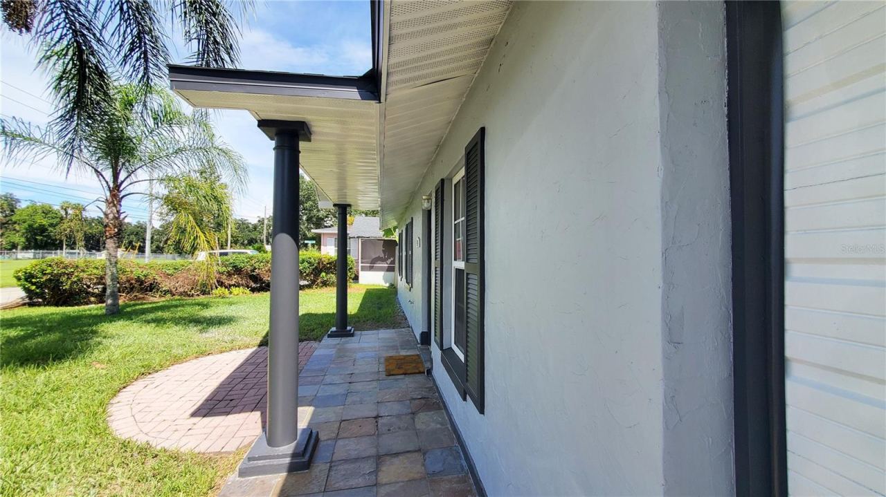 Photo 2 of 963 Madison Avenue Ave, Daytona Beach, FL 32114