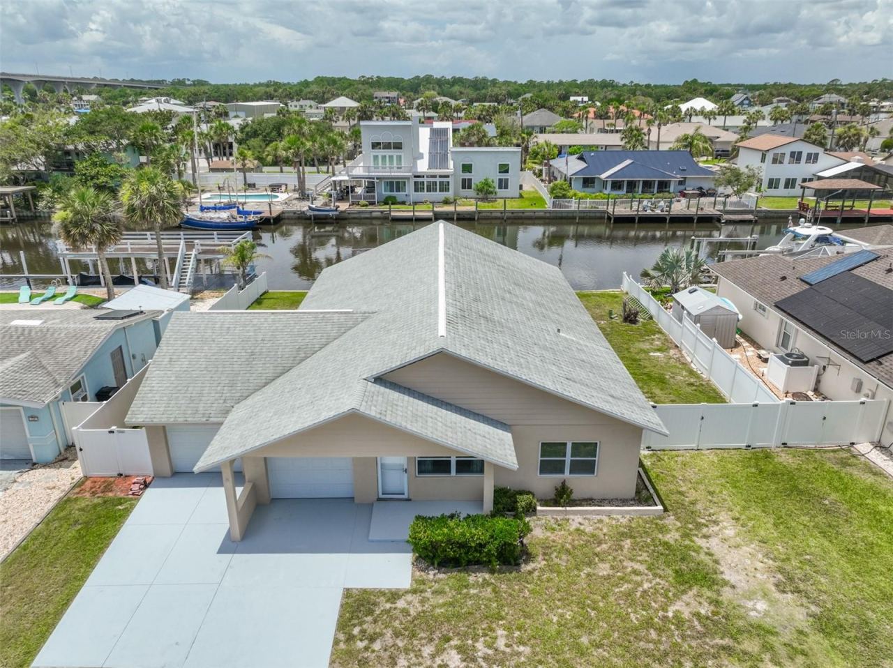 Photo 2 of 143 Avalon Ave, Flagler Beach, FL 32136