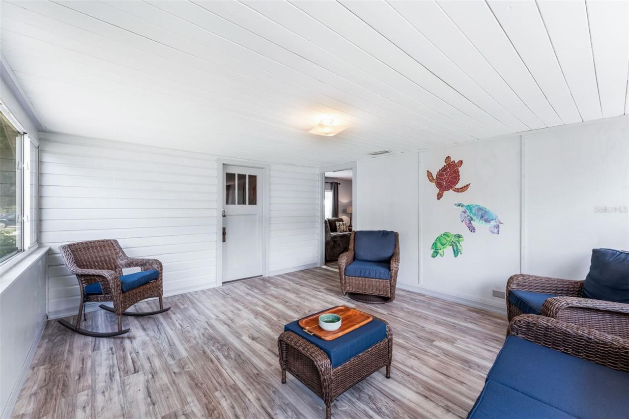 Photo 3 of 302 Park Ave, Hastings, FL 32145