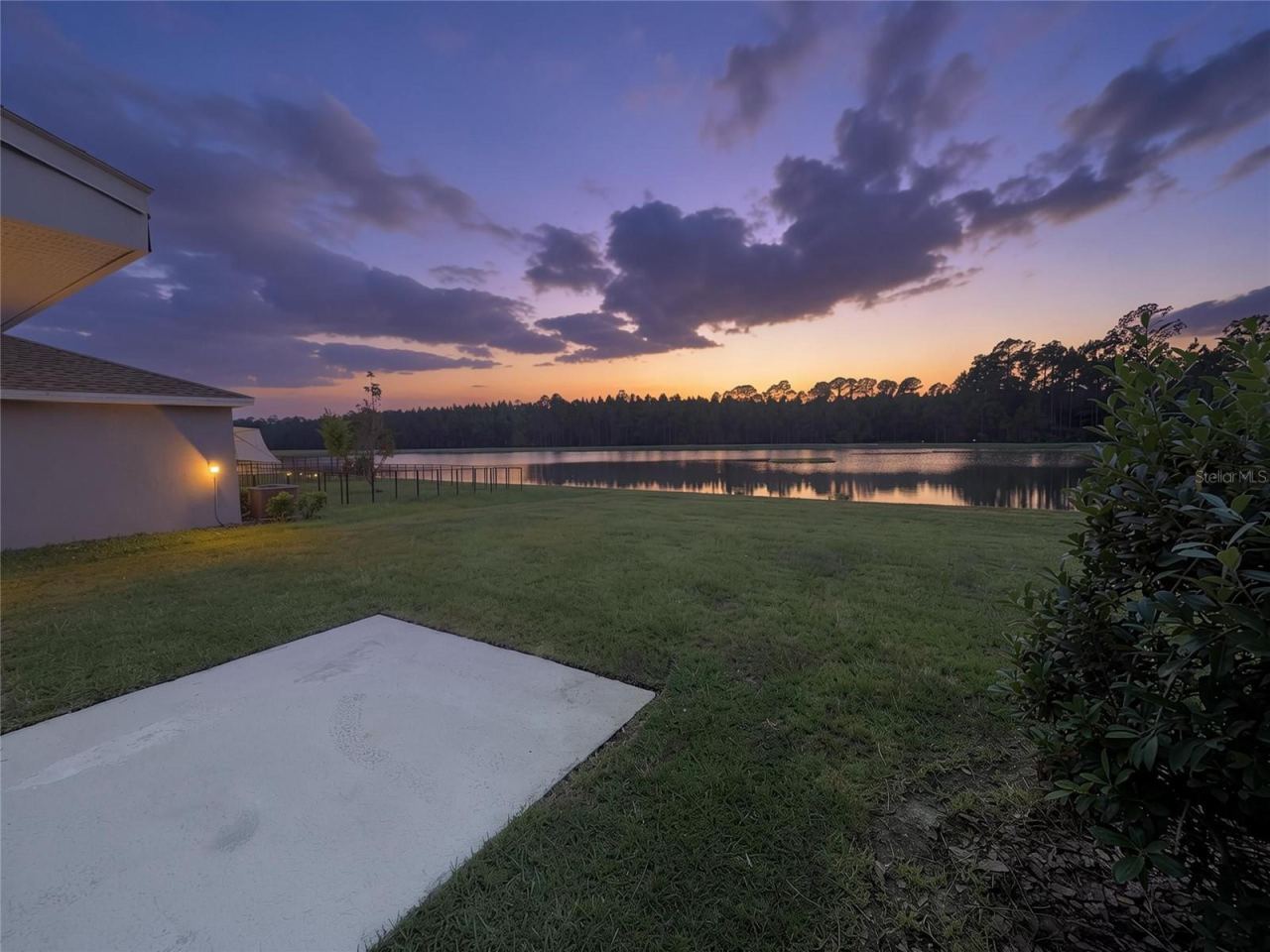 Photo 3 of 1181 Sand Trap Ct, Daytona Beach, FL 32124