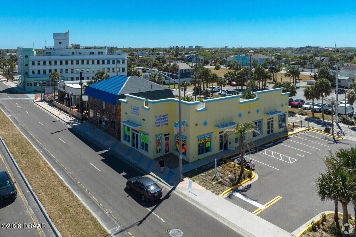 Photo 2 of 128 S Atlantic Ave, Daytona Beach, FL 32118