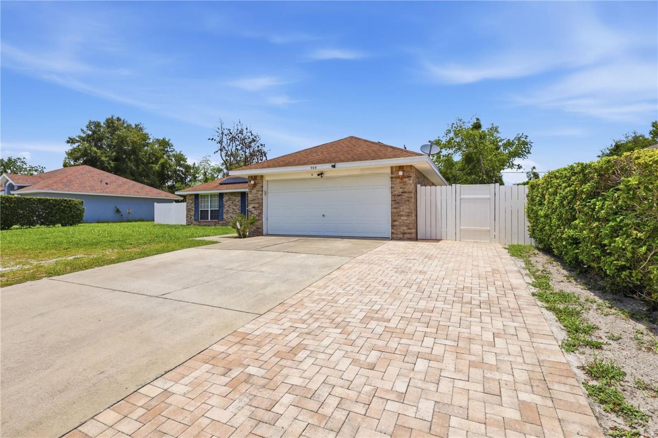 Photo 2 of 964 Fort Smith Blvd, Deltona, FL 32738