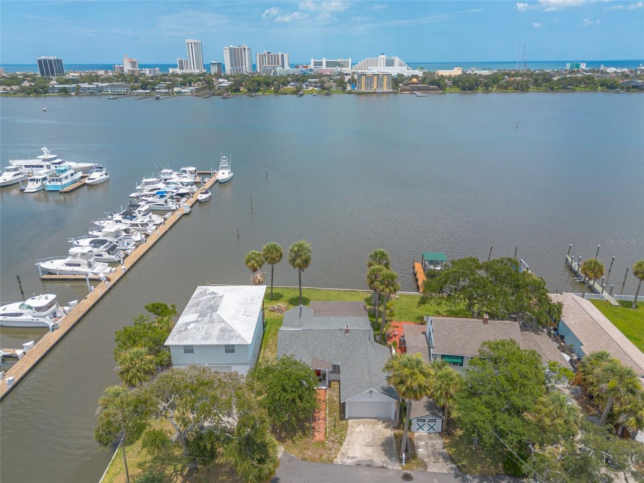 255 Lexington Dr, Daytona Beach