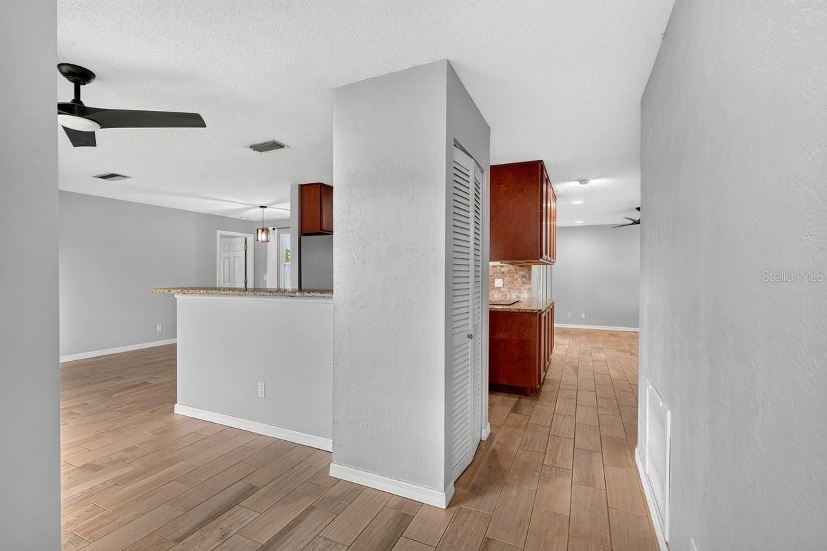 Photo 3 of 1309 Suwanee Rd, Daytona Beach, FL 32114