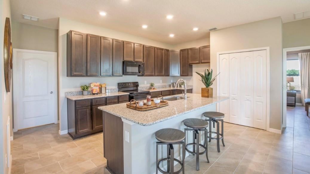Photo 3 of 1927 Travelers Palm Dr, Edgewater, FL 32141