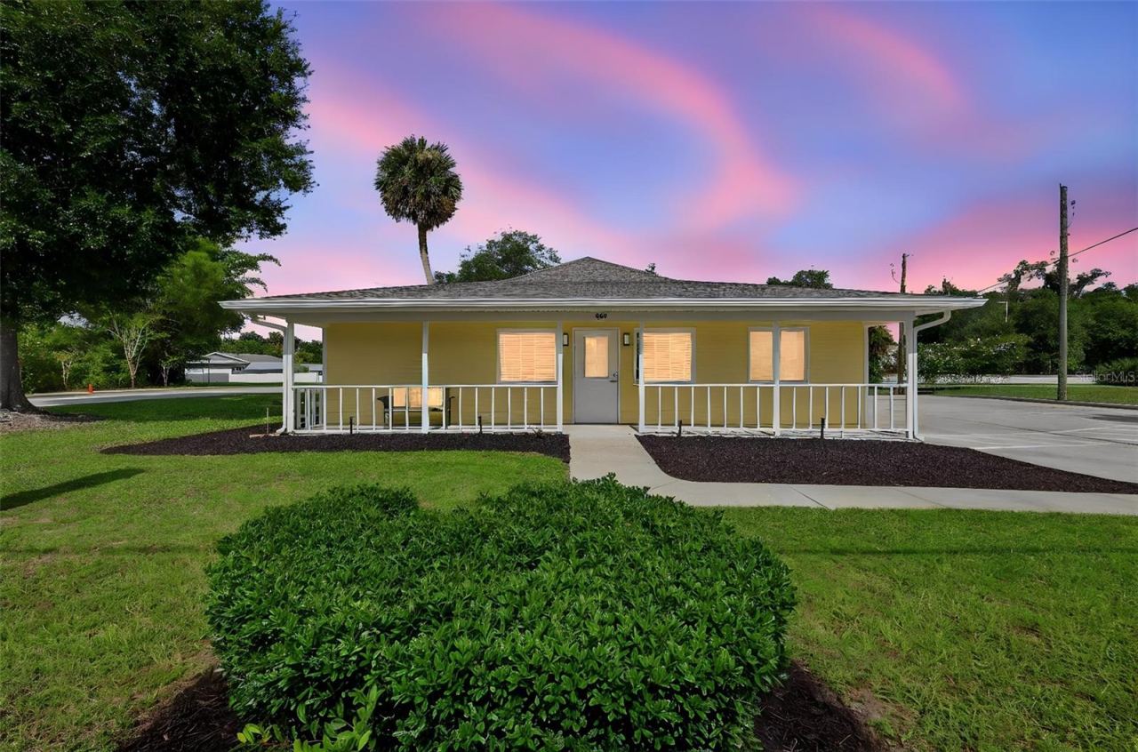 800 N Stone St, Deland, FL 32720