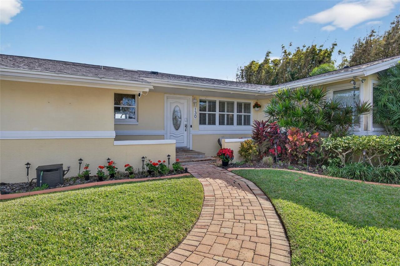Photo 2 of 130 Reef Rd, South Daytona, FL 32119
