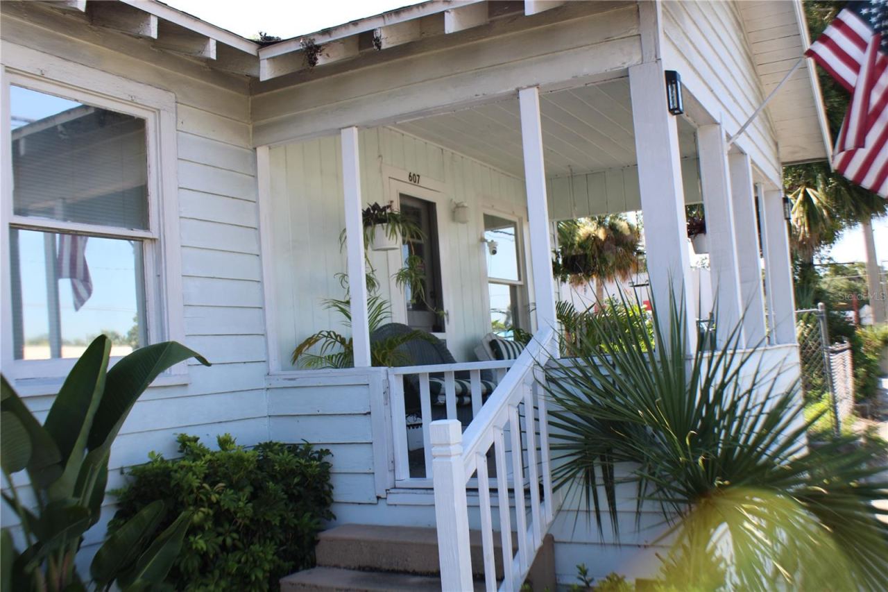 607 N Dixie Fwy, New Smyrna Beach, FL 32168