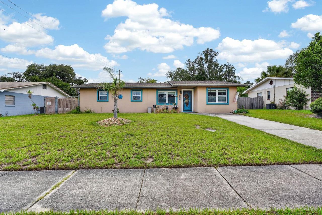 212 Mimosa Dr, Palatka