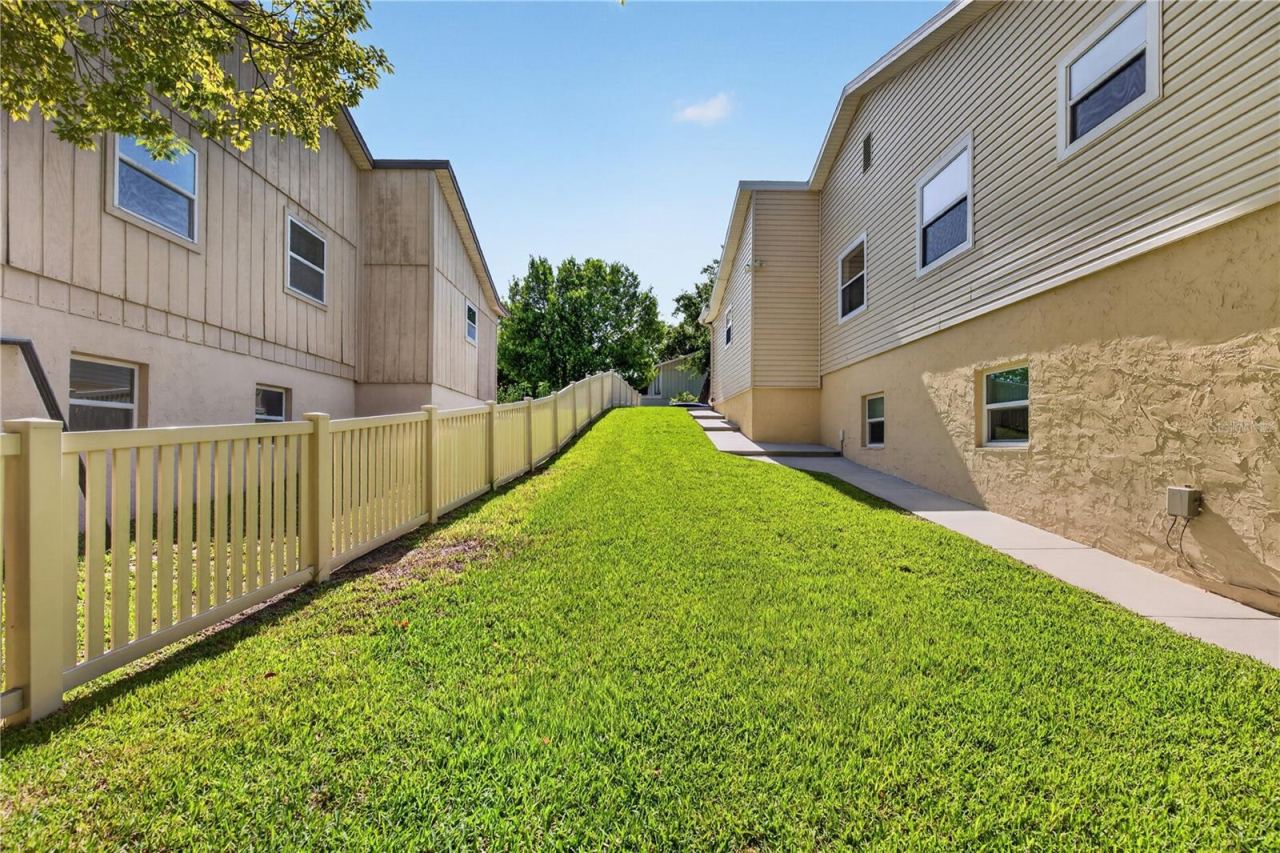Photo 3 of 51 Sandpiper Cir, Ormond Beach, FL 32174