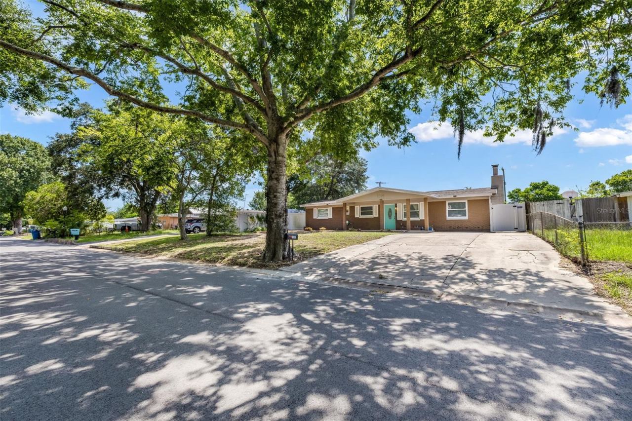 Photo 2 of 1509 Primrose Ln, Daytona Beach, FL 32117