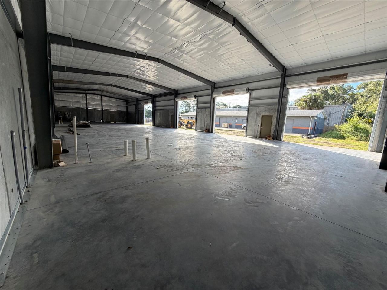 Photo 3 of 2724 Hibiscus Dr, Edgewater, FL 32141