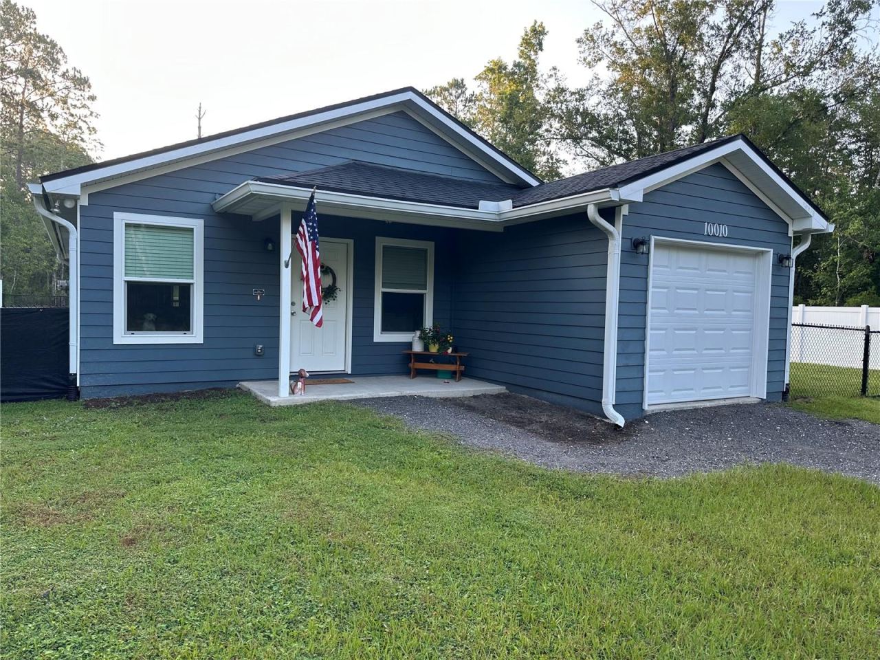 Photo 3 of 10010 Mcmahon Ave, Hastings, FL 32145