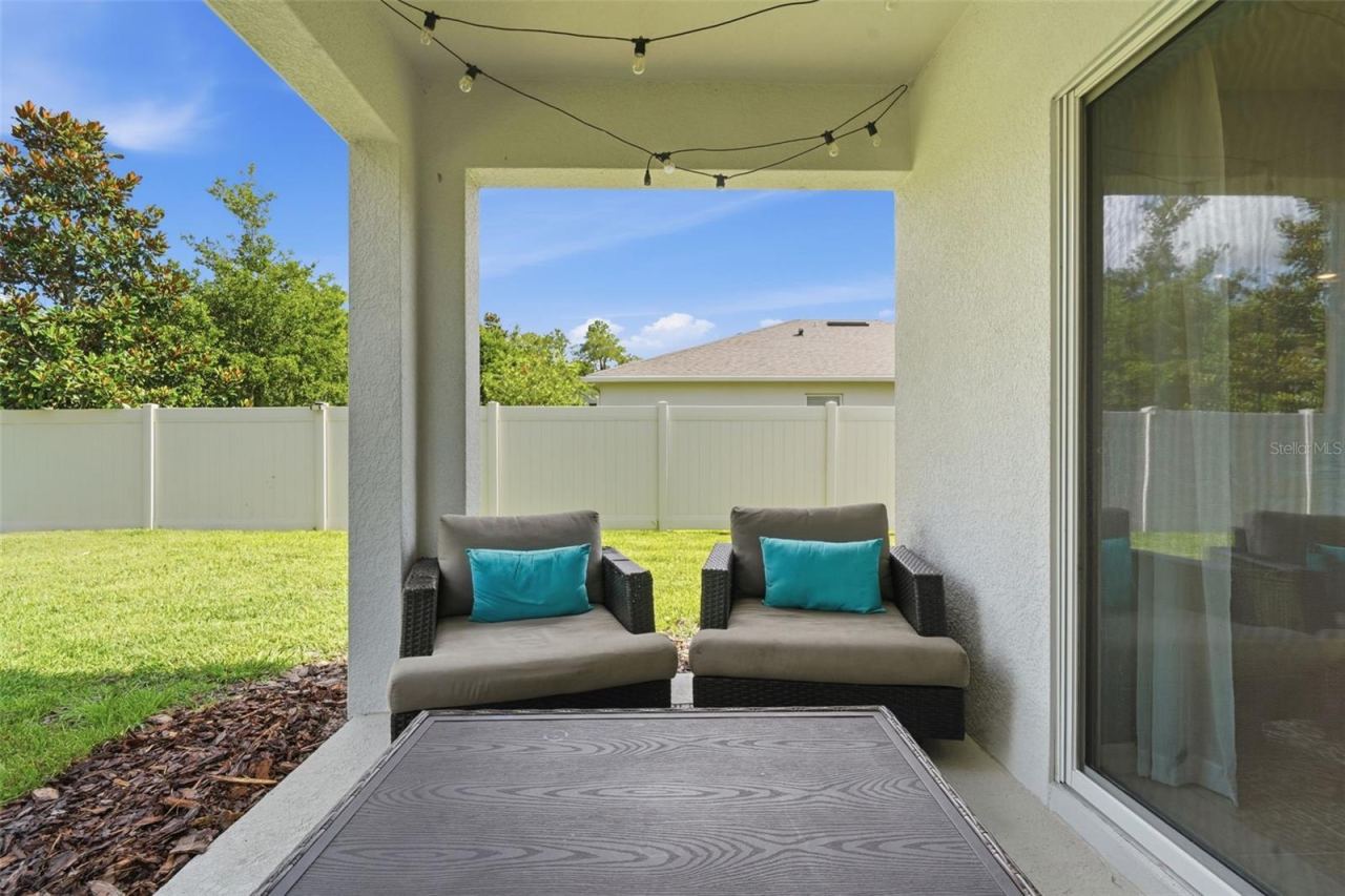 Photo 2 of 135 Point Pleasant Rd, Deland, FL 32724