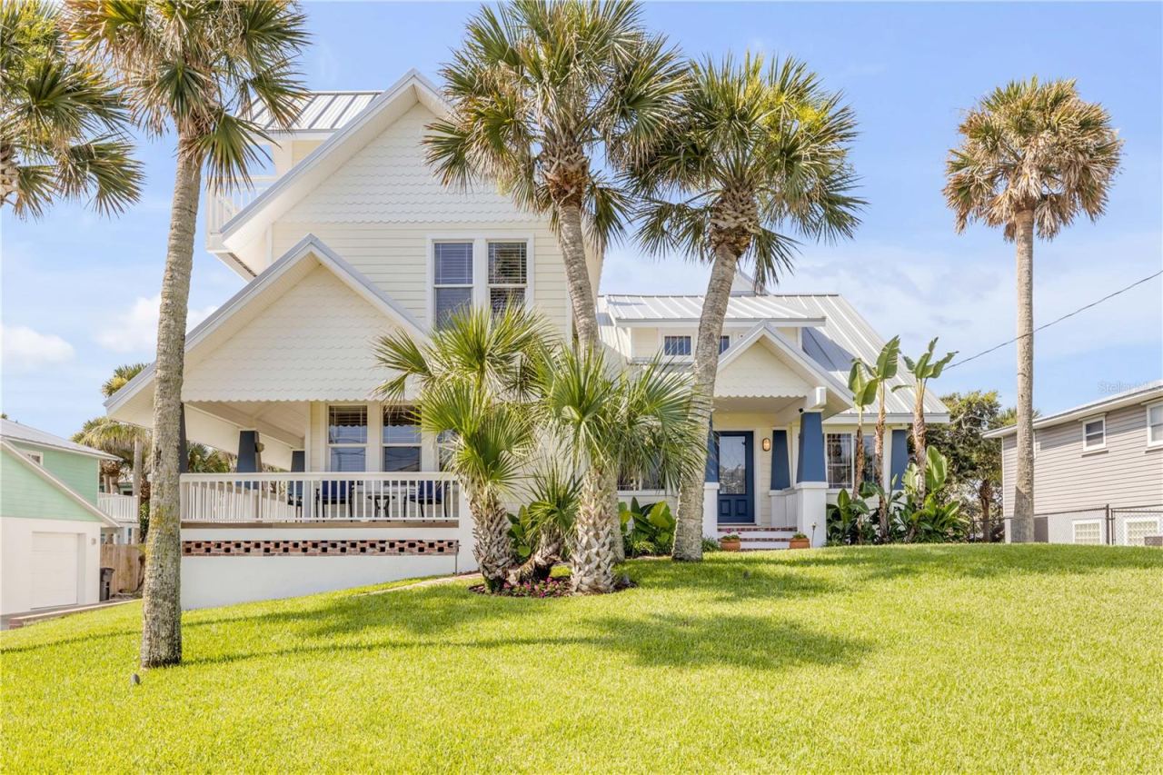 Photo 3 of 315 Due East St, New Smyrna Beach, FL 32169