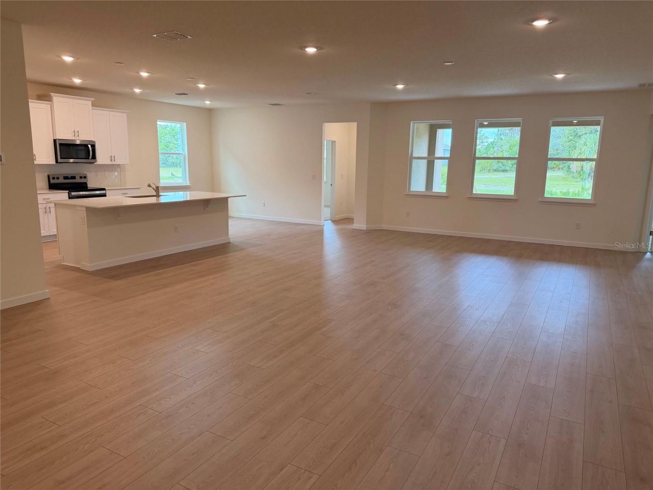Photo 2 of 3042 Kingsman Trl, Ormond Beach, FL 32174