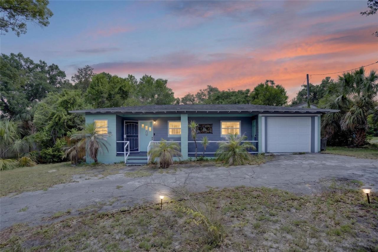 129 Colomba Rd, Debary, FL 32713