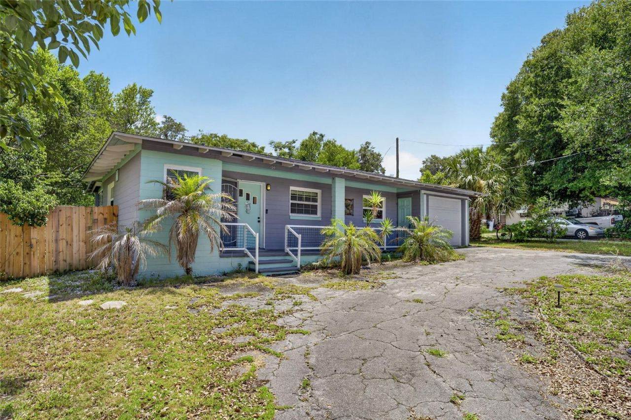 Photo 2 of 129 Colomba Rd, Debary, FL 32713