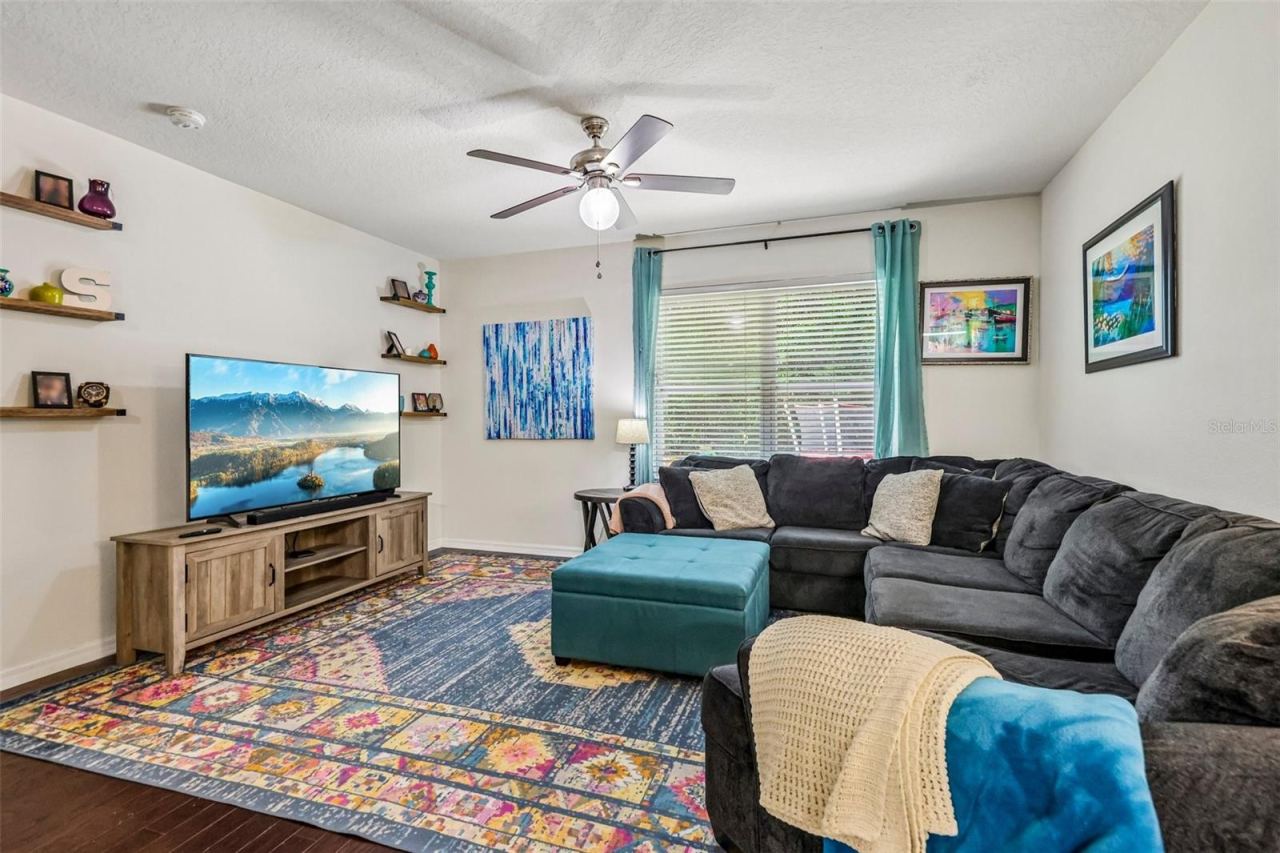 Photo 2 of 806 Grand Park Ct, Deland, FL 32724