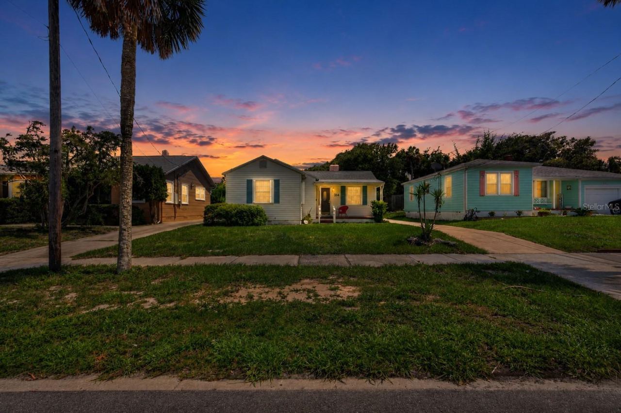 Photo 3 of 314 Revilo Blvd, Daytona Beach, FL 32118