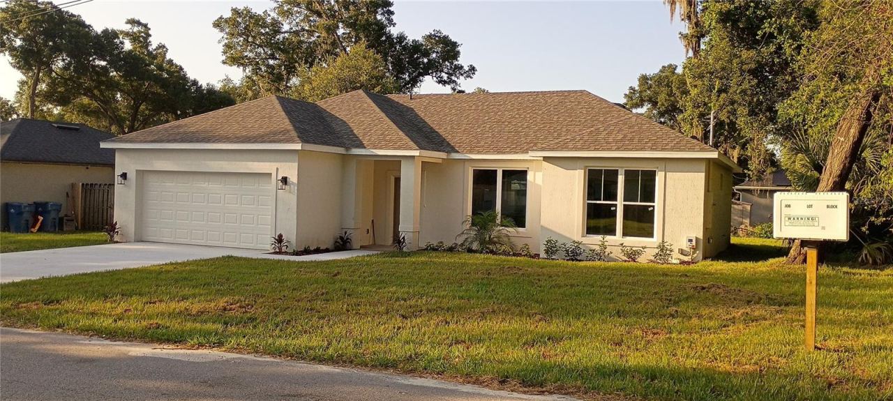 Photo 2 of 1176 Eighth St, Orange City, FL 32763
