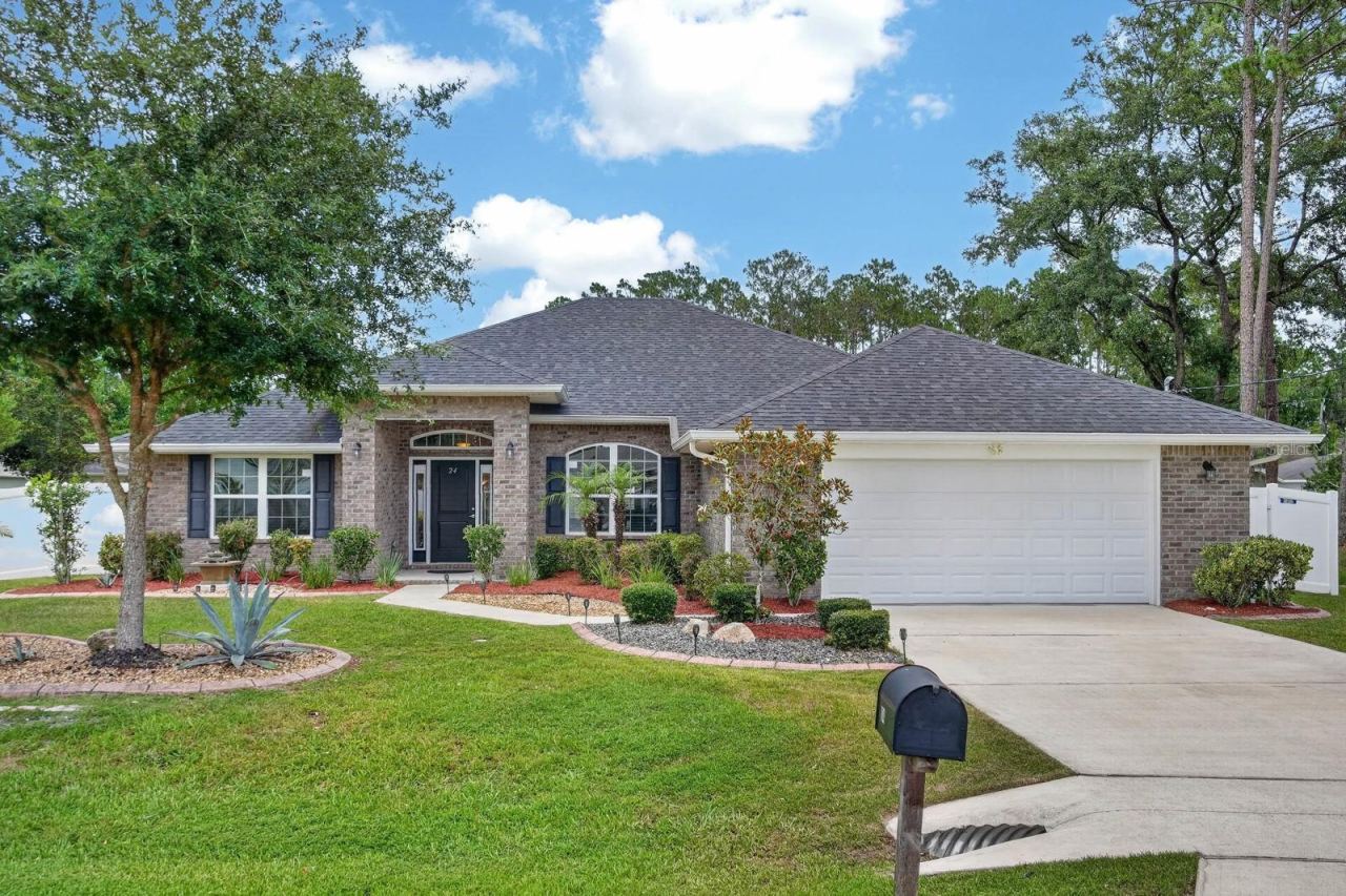 24 Lincoln Ln, Palm Coast, FL 32137