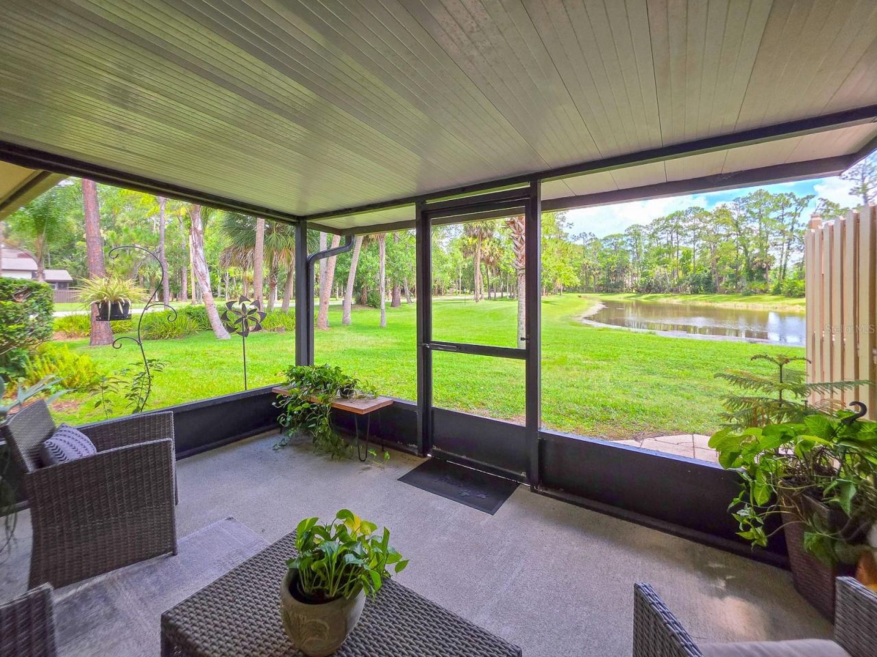 Photo 2 of 100 Sea Pines Cir, Daytona Beach, FL 32114