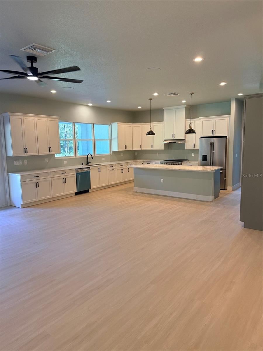 Photo 3 of 1619 Magnolia Ave, Deland, FL 32724