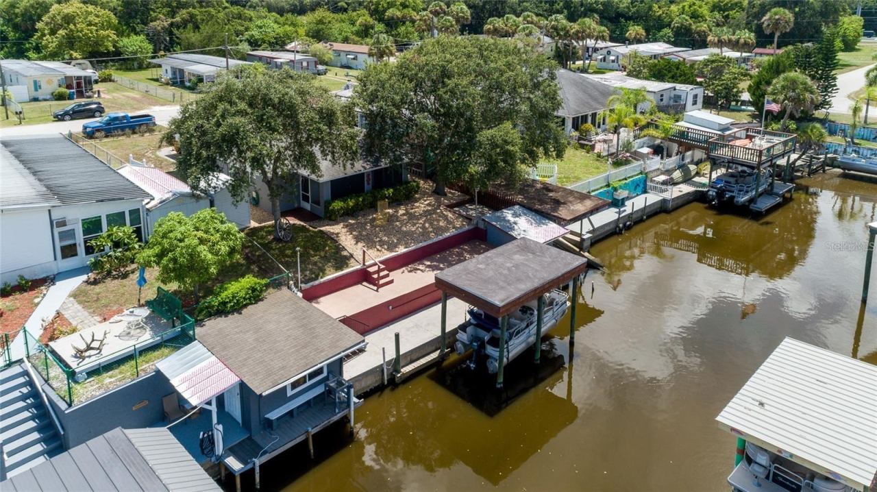 107 Douglas St, Edgewater
