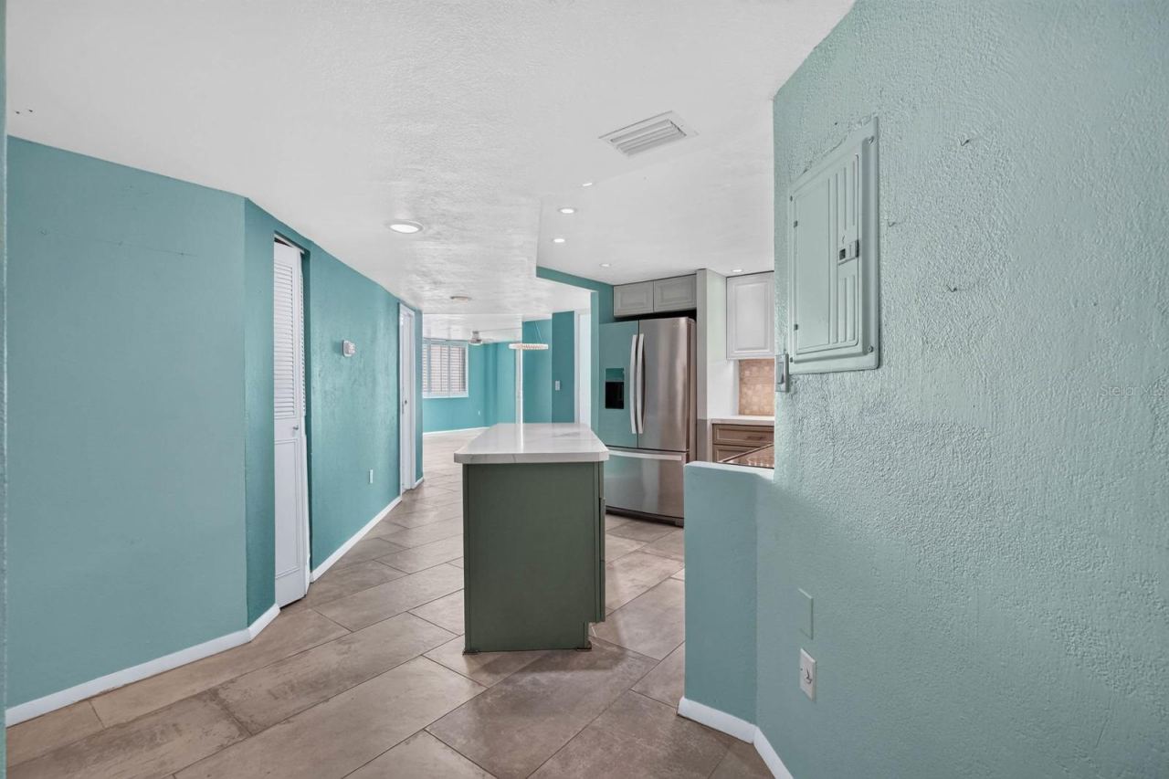 Photo 3 of 935 N Halifax Ave #406, Daytona Beach, FL 32118