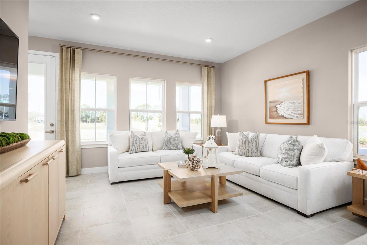 Photo 3 of 663 Stoneleigh Ln, Debary, FL 32713