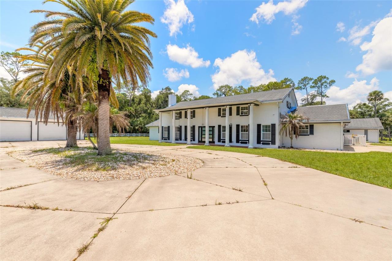 Photo 2 of 2015 Halifax Dr, Port Orange, FL 32128