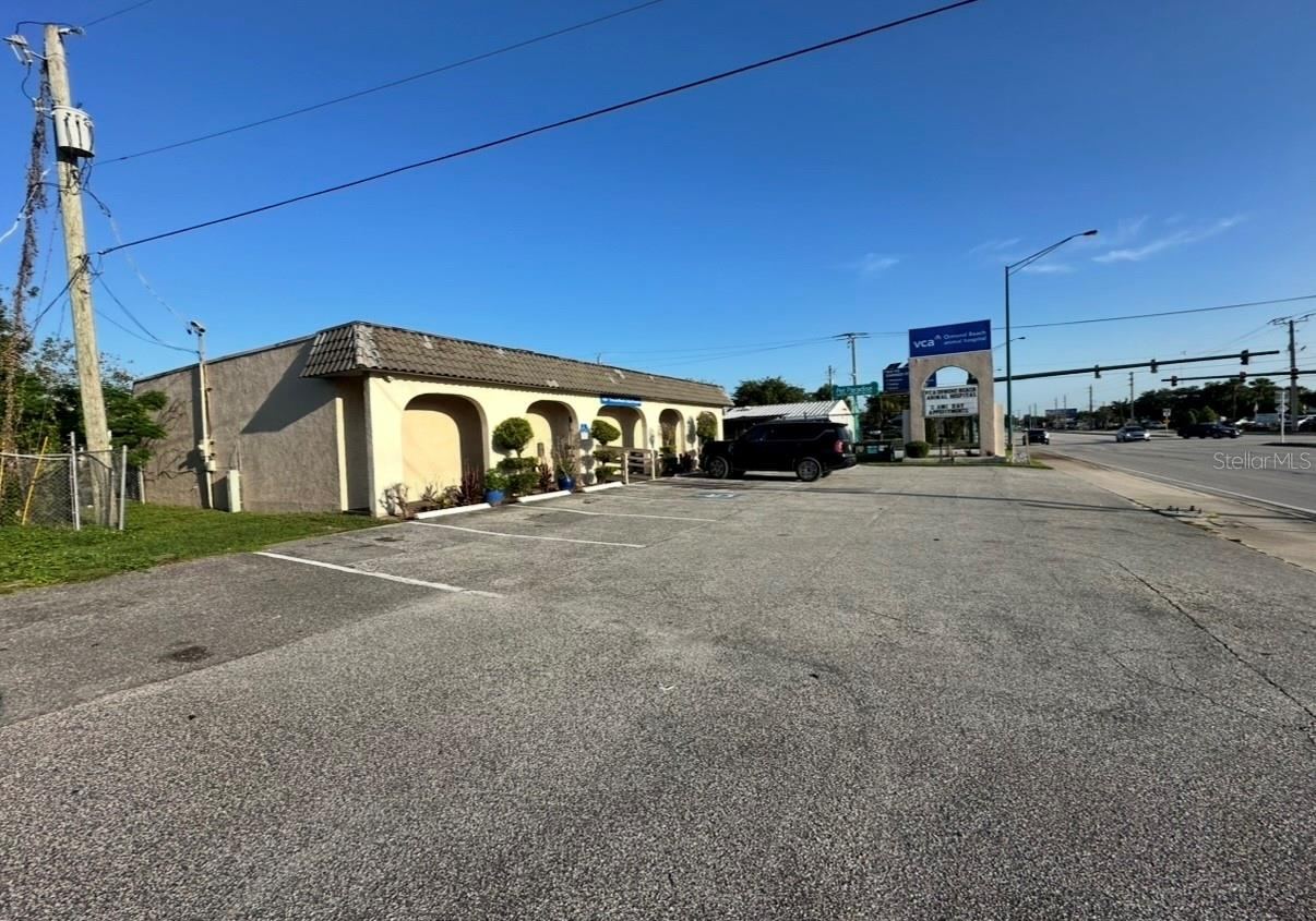 Photo 2 of 1104 S Nova Rd, Ormond Beach, FL 32174