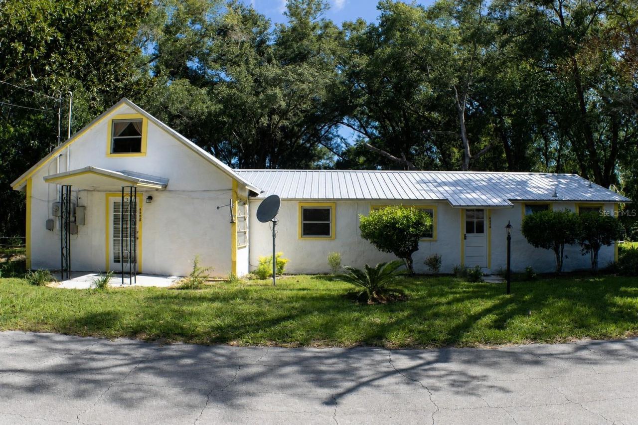 Photo 3 of 490 John St #a & B, Lake Helen, FL 32744