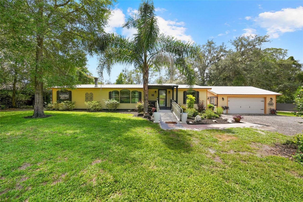 145 Crystal Lake Dr, Melrose
