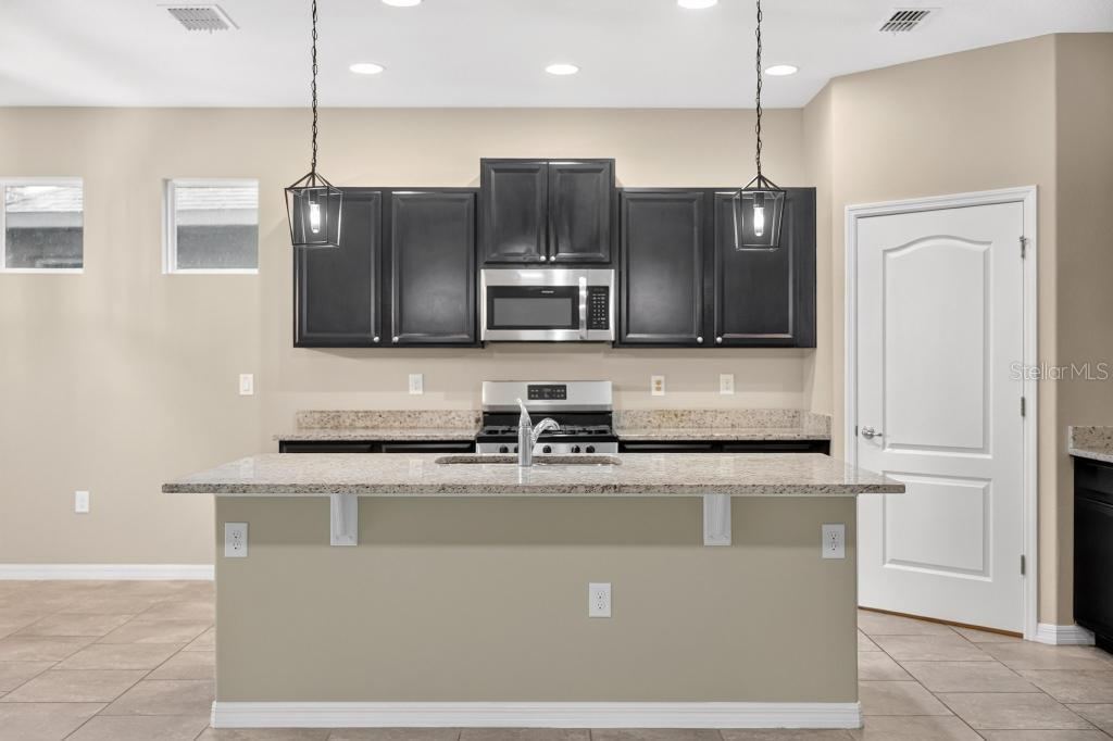 Photo 3 of 736 E Victoria Trails Blvd, Deland, FL 32724