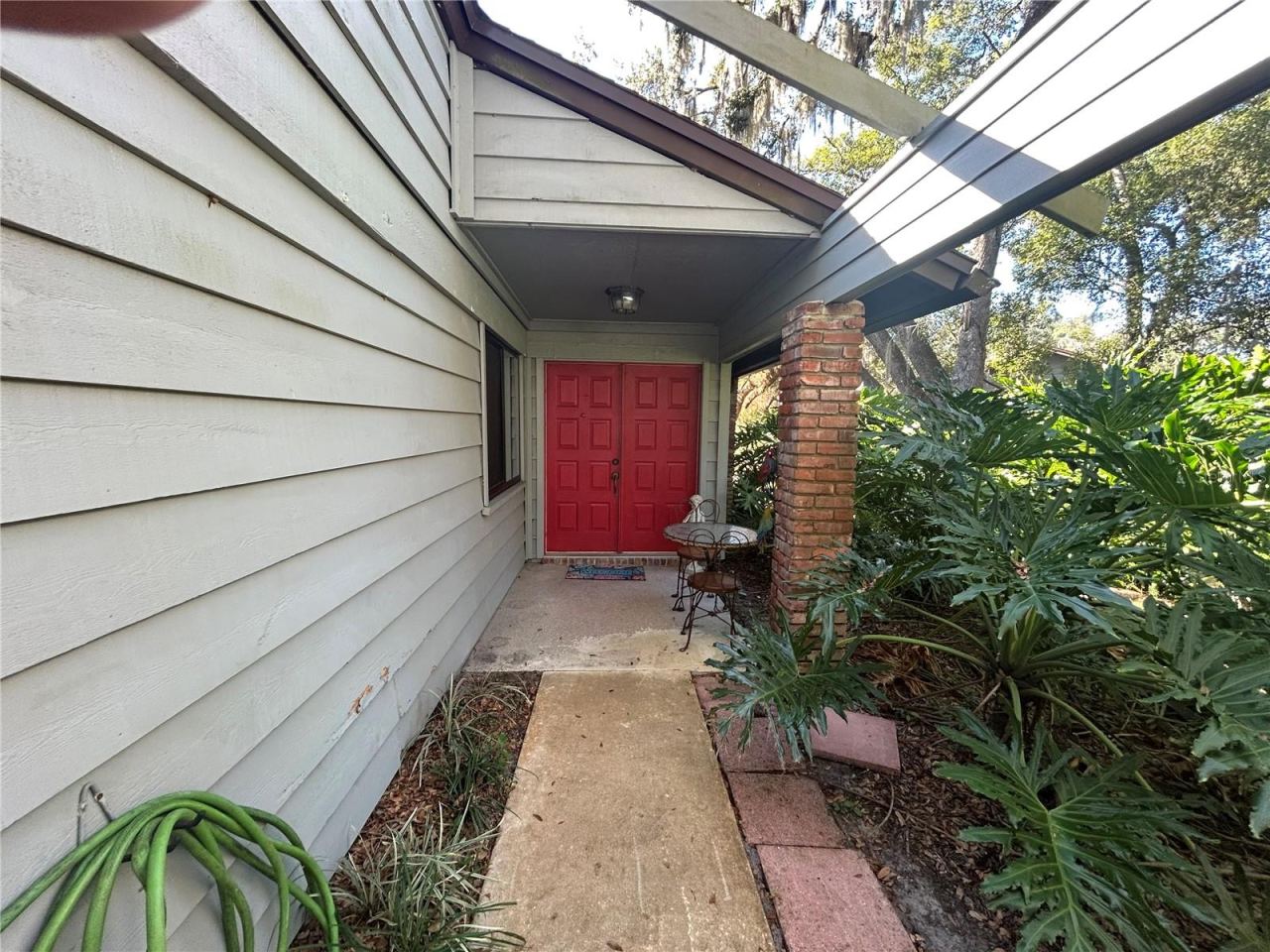 Photo 2 of 906 Village Green Rd, Deland, FL 32720