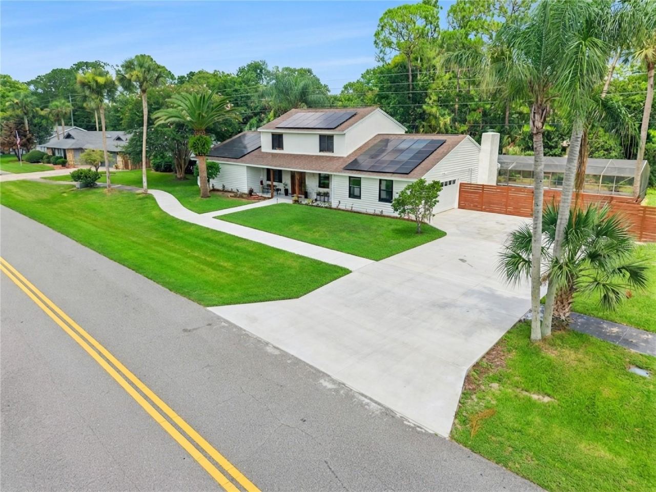 Photo 2 of 537 Pelican Bay Dr, Daytona Beach, FL 32119